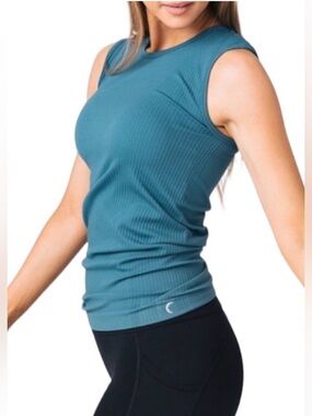 ZYIA Set of 3 Parallel Sleeveless Ribbed Tank Tops - Women XS